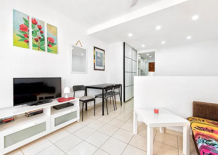 A Pie Del Mar Apartment