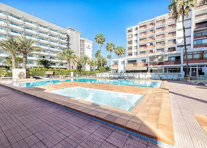 A Pie Del Mar * Playa del Ingles (Gran Canaria)