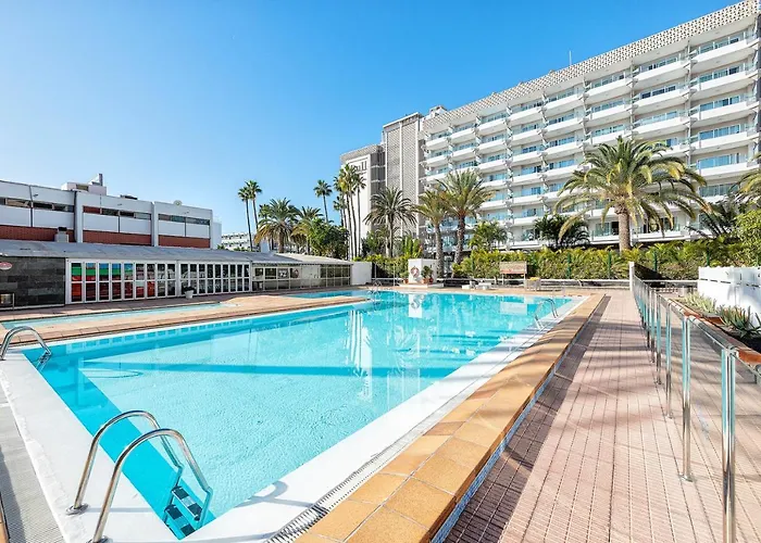 A Pie Del Mar Apartment *