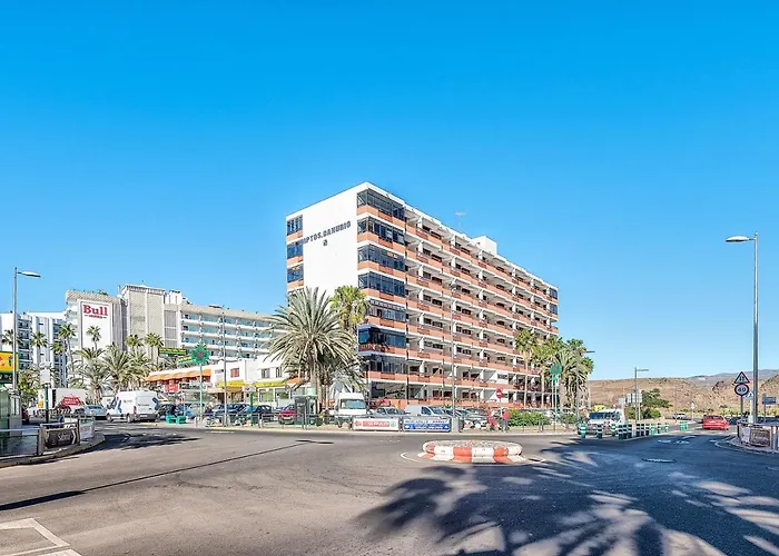 A Pie Del Mar Apartment *