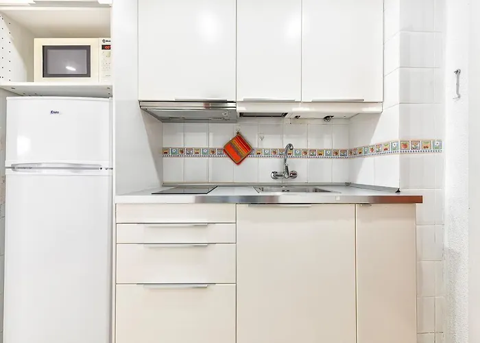 A Pie Del Mar Apartment *